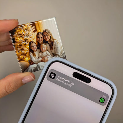 Scanning NFC photo magnet with iPhone to play music